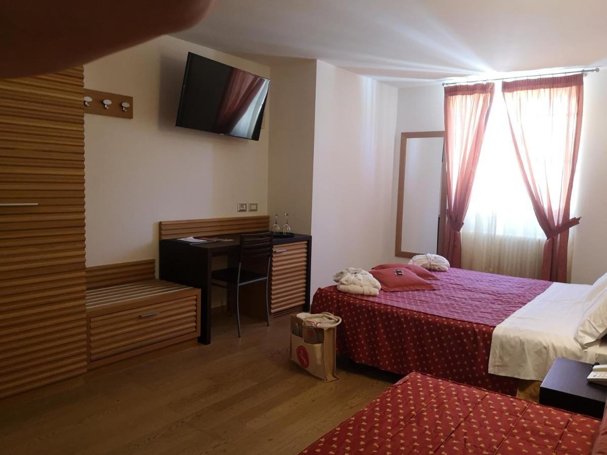 Albergo Cavallino Bianco Rumo Exterior photo