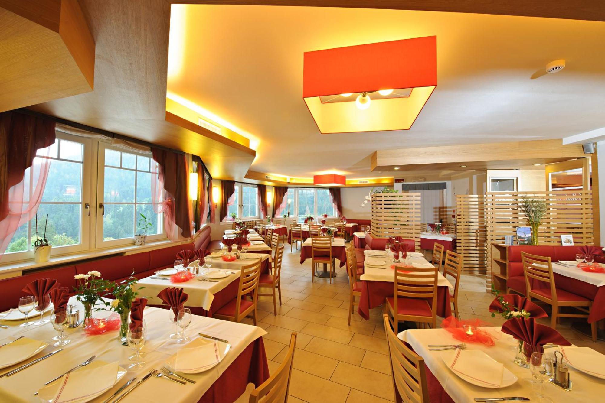 Albergo Cavallino Bianco Rumo Exterior photo