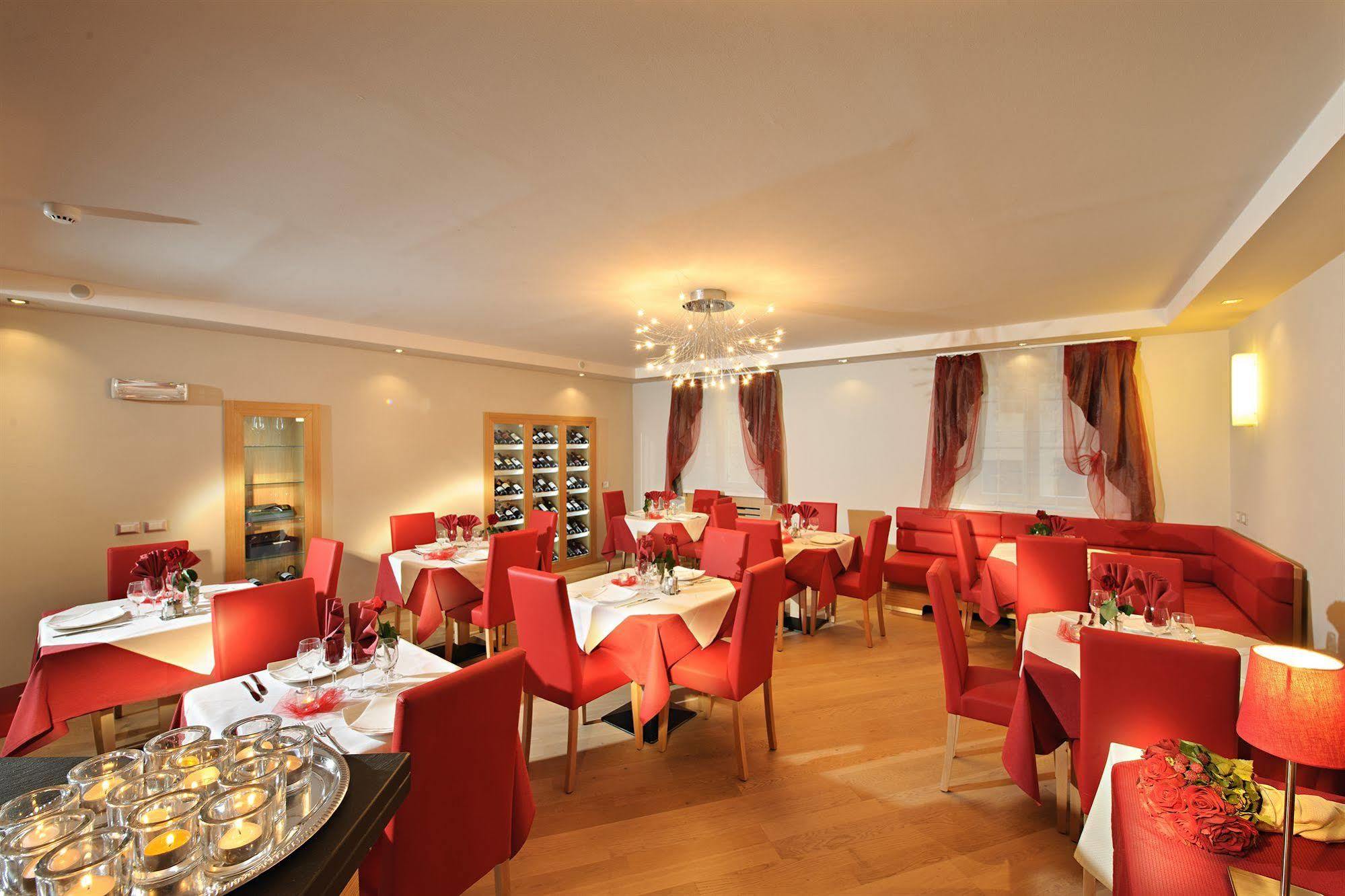 Albergo Cavallino Bianco Rumo Exterior photo