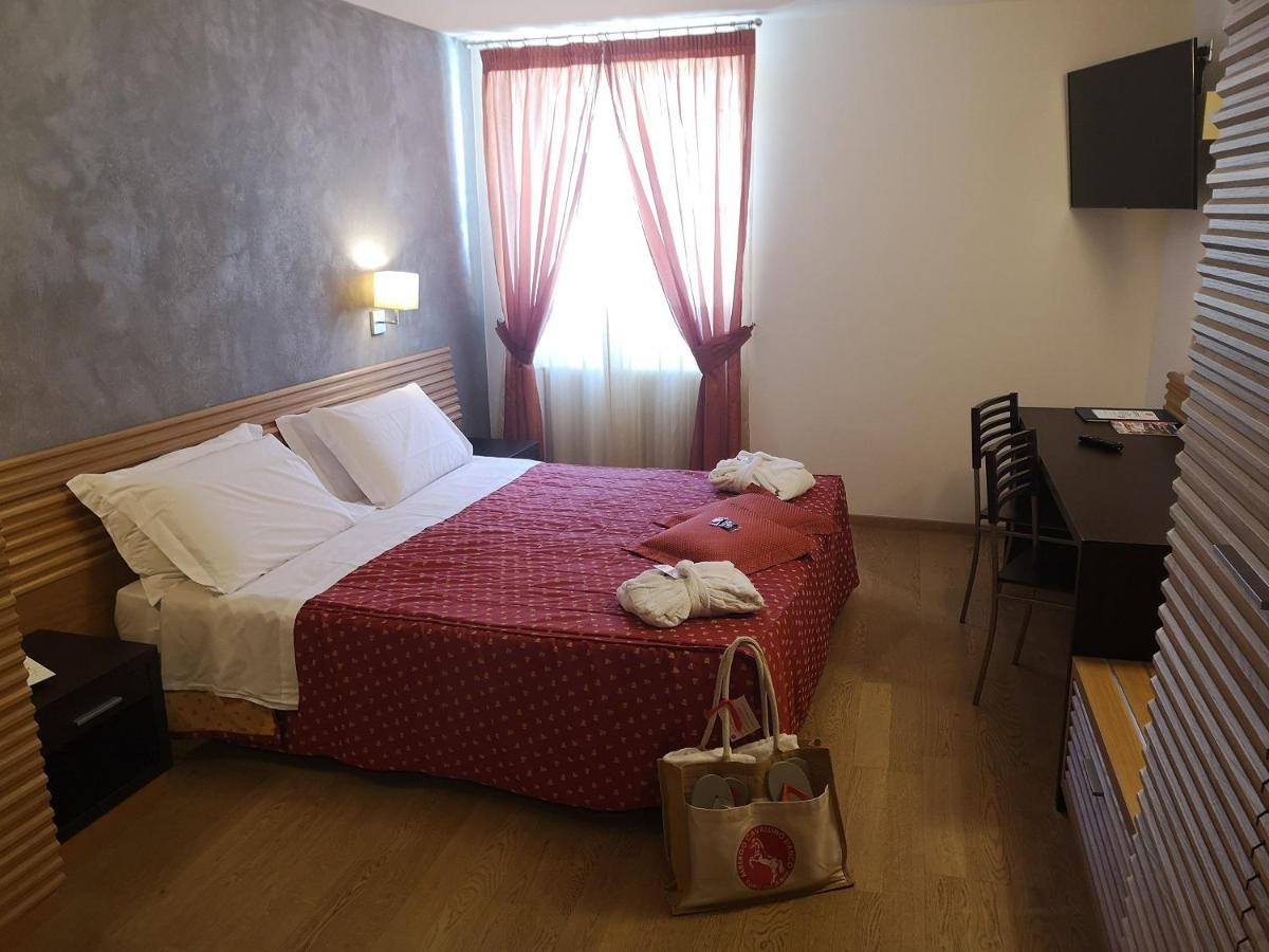 Albergo Cavallino Bianco Rumo Exterior photo